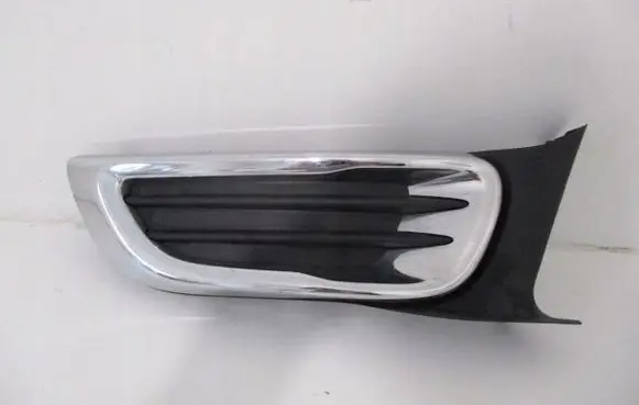 Citroen C3 Picasso Front fog light trim/grill 9682332377