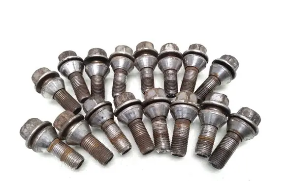 Volvo XC90 Nuts/bolts 