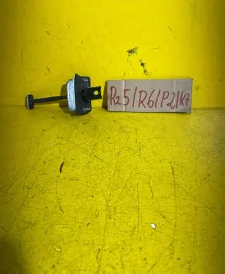 Ford Focus Front door check strap stopper 