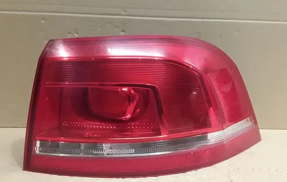 Volkswagen PASSAT B7 Rear/tail lights 3AF945096C