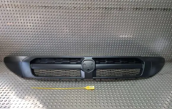 Ram ProMaster Front grill 735594066 5YH08DX8AA