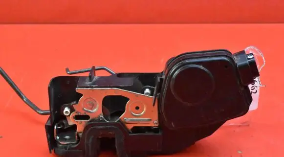 Hyundai Matrix Front door lock