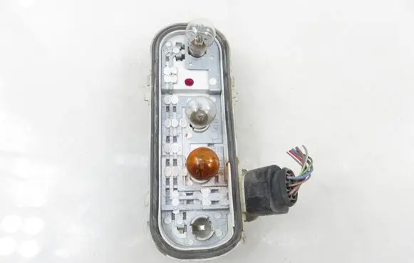 Audi A4 S4 B6 8E 8H Tail light bulb cover holder 8E9945258