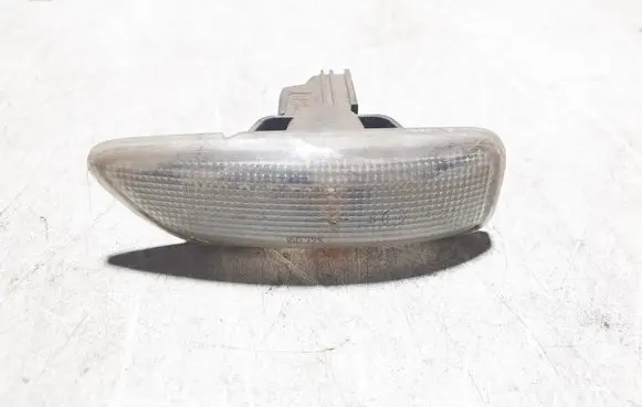 Volvo S60 Front fender indicator light 30722641