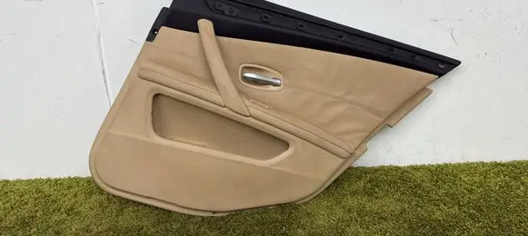 BMW 5 E60 E61 Coupe rear side trim panel bb42322s