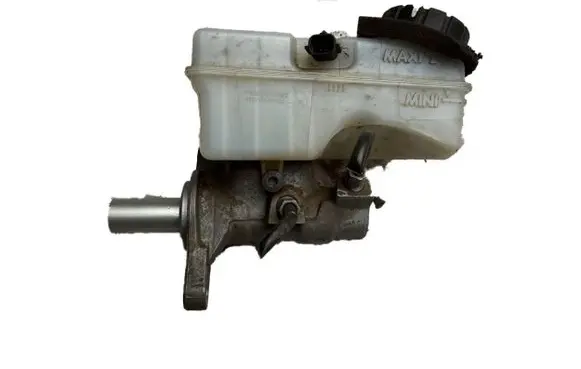Dacia Dokker Master brake cylinder 1070529S01 460915125RA
