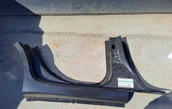 Nissan Note (E12) Other sill/pillar trim element 664103VWYA