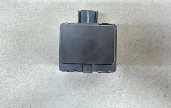 Volkswagen Golf VII Distronic sensor radar 5Q0907561N 5Q0907572J 5Q0907561