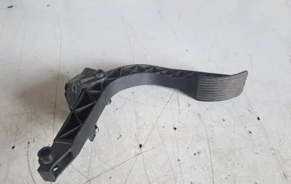 Mercedes-Benz ML W163 Accelerator throttle pedal
