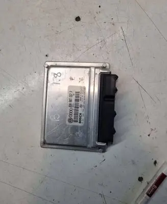 Volkswagen PASSAT B5 Engine control unit/module 8D0907557P 26SA5353 0261204258