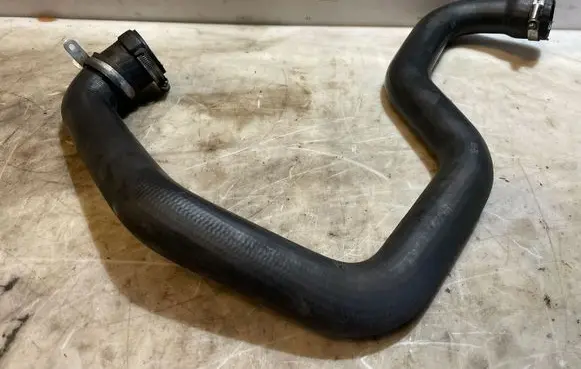 Intercooler hose/pipe
