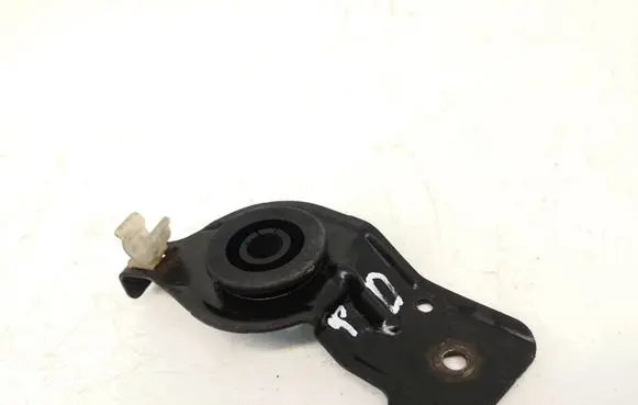Nissan Primera Radiator mount bracket