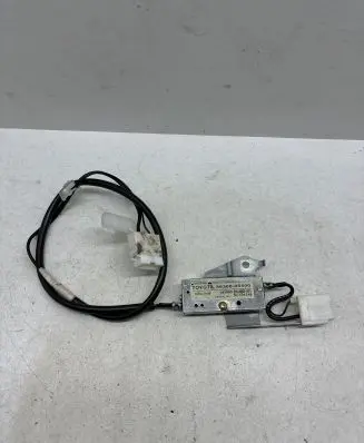 Toyota Avensis T250 Antenna control unit 8630005100 1410009520B101