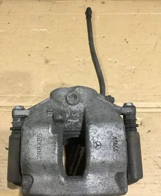 Mercedes-Benz C W204 Front brake caliper