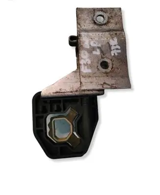 BMW 3 F30 F35 F31 Radiator mount bracket 