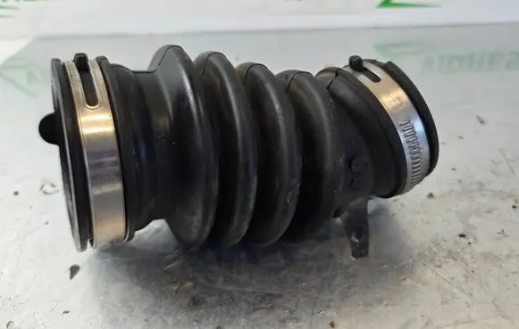 Air intake hose/pipe