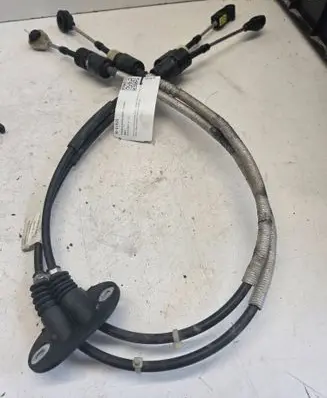 Volvo S60 Gear shift cable linkage 31325491