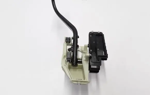 BMW 5 F10 F11 Brake pedal 6775368