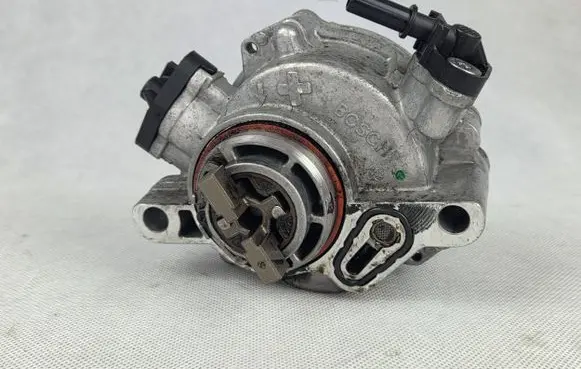 Citroen Berlingo Vacuum pump 9804021880