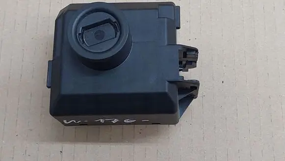 Mercedes-Benz A W176 Ignition lock A2469058501