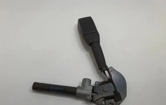 BMW 5 E39 Front seatbelt buckle 72118221010 8257796