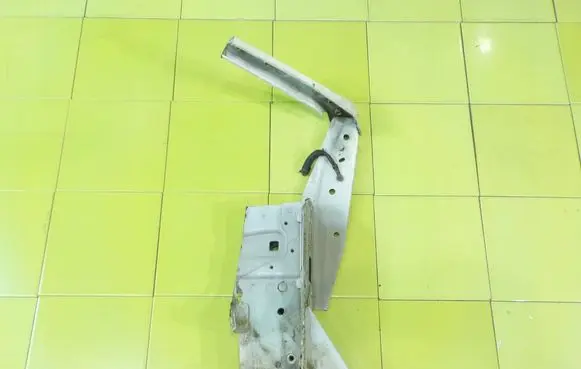 Nissan Juke I F15 Front side member PRZOD