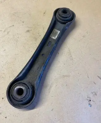 Volvo V70 Rear upper control arm/wishbone