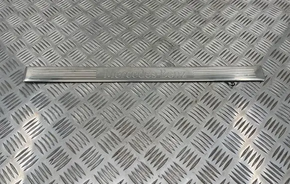 Mercedes-Benz E W212 Front sill trim cover 2126860936