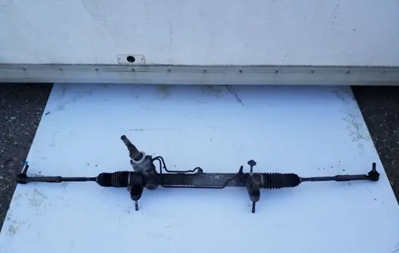 Toyota Avensis T250 Steering rack