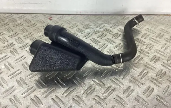 Lexus CT 200H Air intake duct part 1789337050