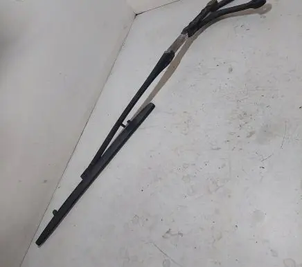 BMW 5 E39 Front wiper blade arm 102087