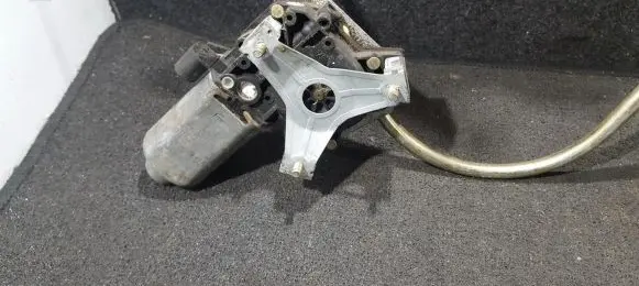 Renault 19 Front door window regulator motor
