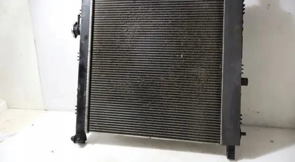 Nissan Note (E12) Coolant radiator