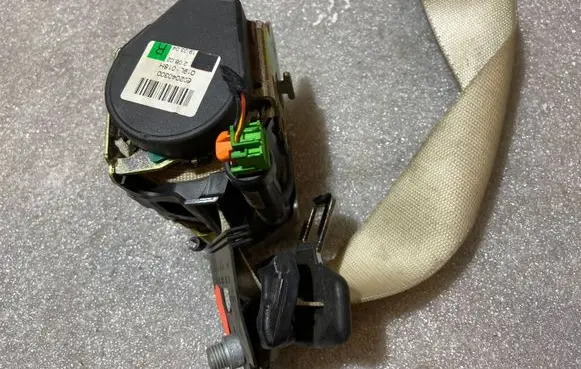 Mercedes-Benz S W220 Front seatbelt 2018680222 A2018680222