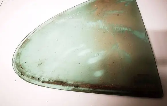 Renault Megane I Rear vent window glass as2