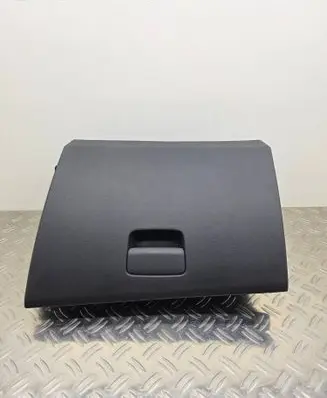 Mercedes-Benz CLA C117 X117 W117 Glove box A10200