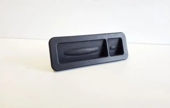 Tailgate opening switch