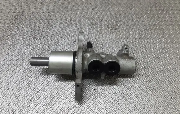 Audi A6 S6 C5 4B Master brake cylinder
