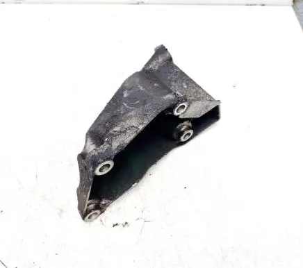 Volkswagen PASSAT B5.5 Engine mounting bracket 8do199307p