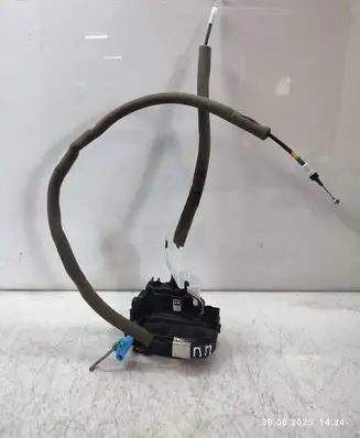 Infiniti Q50 Front door lock