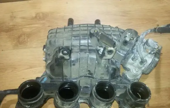 Hyundai Sonata Intake manifold