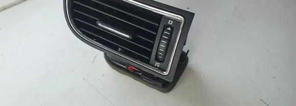 Skoda Superb B6 (3T) Dashboard side air vent grill/cover trim
