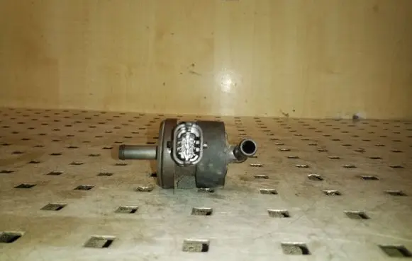 Vacuum valve