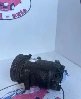 Nissan Qashqai Air conditioning (A/C) compressor (pump) 01140543