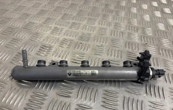 Renault Scenic III - Grand scenic III Fuel main line pipe 8201044829 1229900109 175216420R