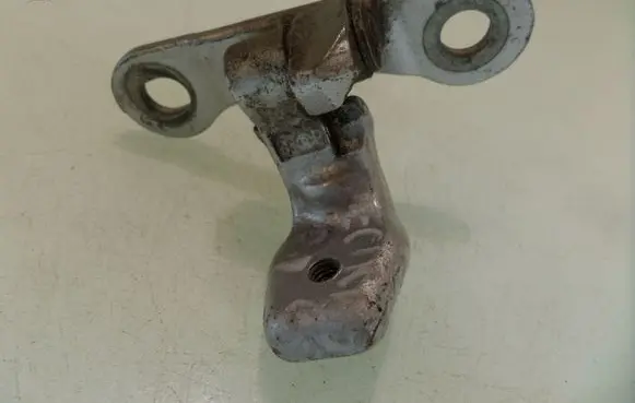 Opel Vectra C Rear door upper hinge