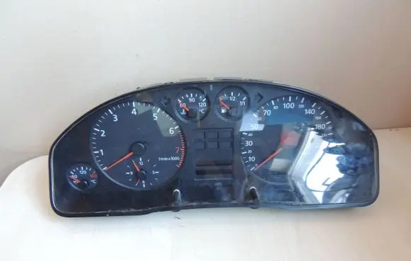 Audi A6 S6 C5 4B Speedometer (instrument cluster)