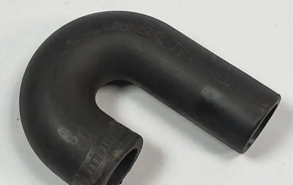 Mercedes-Benz E W124 Breather hose/pipe 1041412583