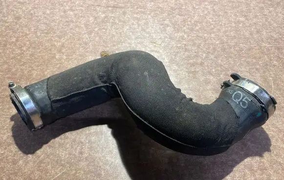 Audi Q5 SQ5 Intercooler hose/pipe 8R0145737
