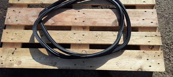 Audi Q7 4L Front door rubber seal 
